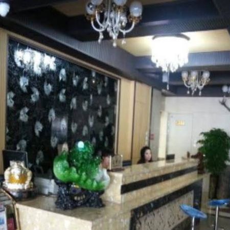Xinhang Hotel Urumči Exteriér fotografie